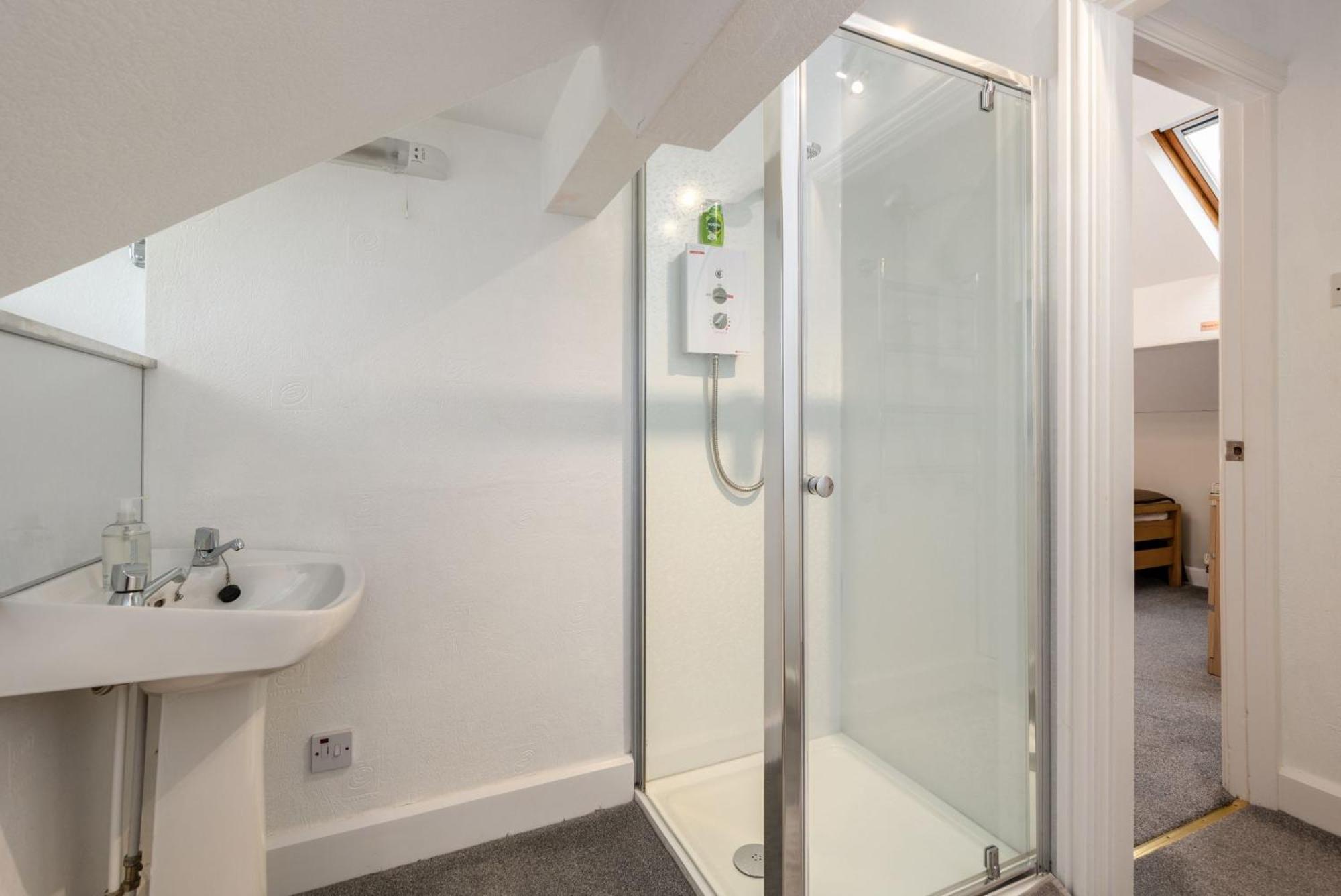 Thornbank House Offering Breakfast And With The Use Of Free Local Health Club Guest house