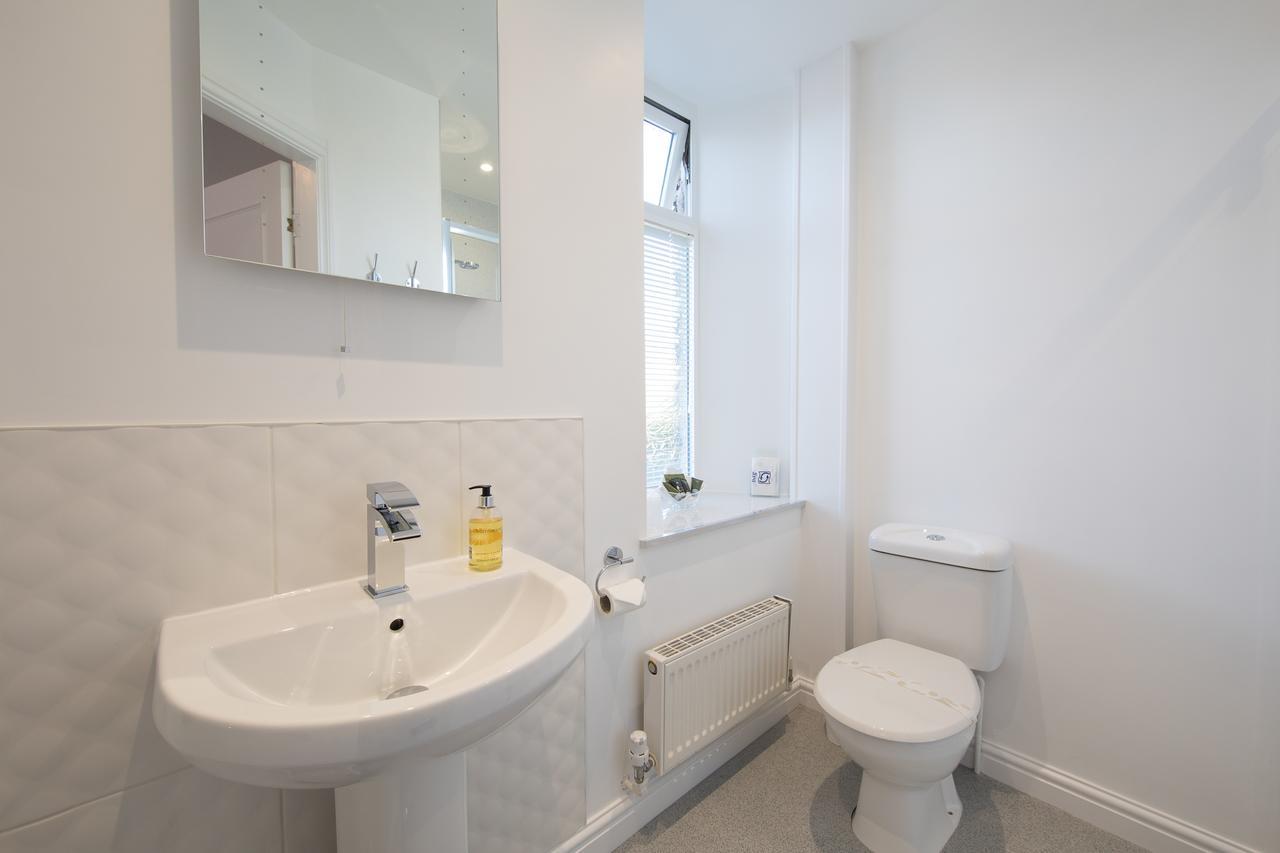 Thornbank House Offering Breakfast And With The Use Of Free Local Health Club 4*
