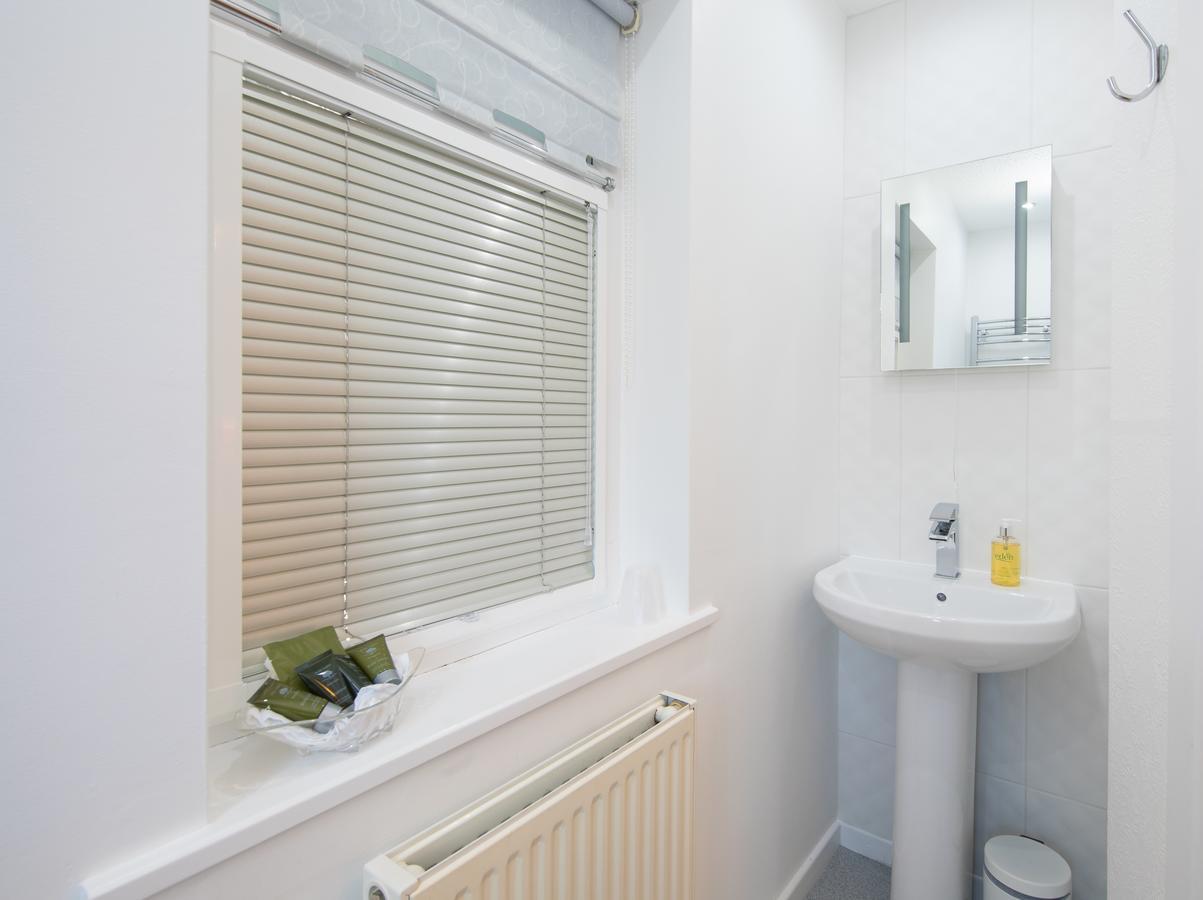 Thornbank House Offering Breakfast And With The Use Of Free Local Health Club Guest house